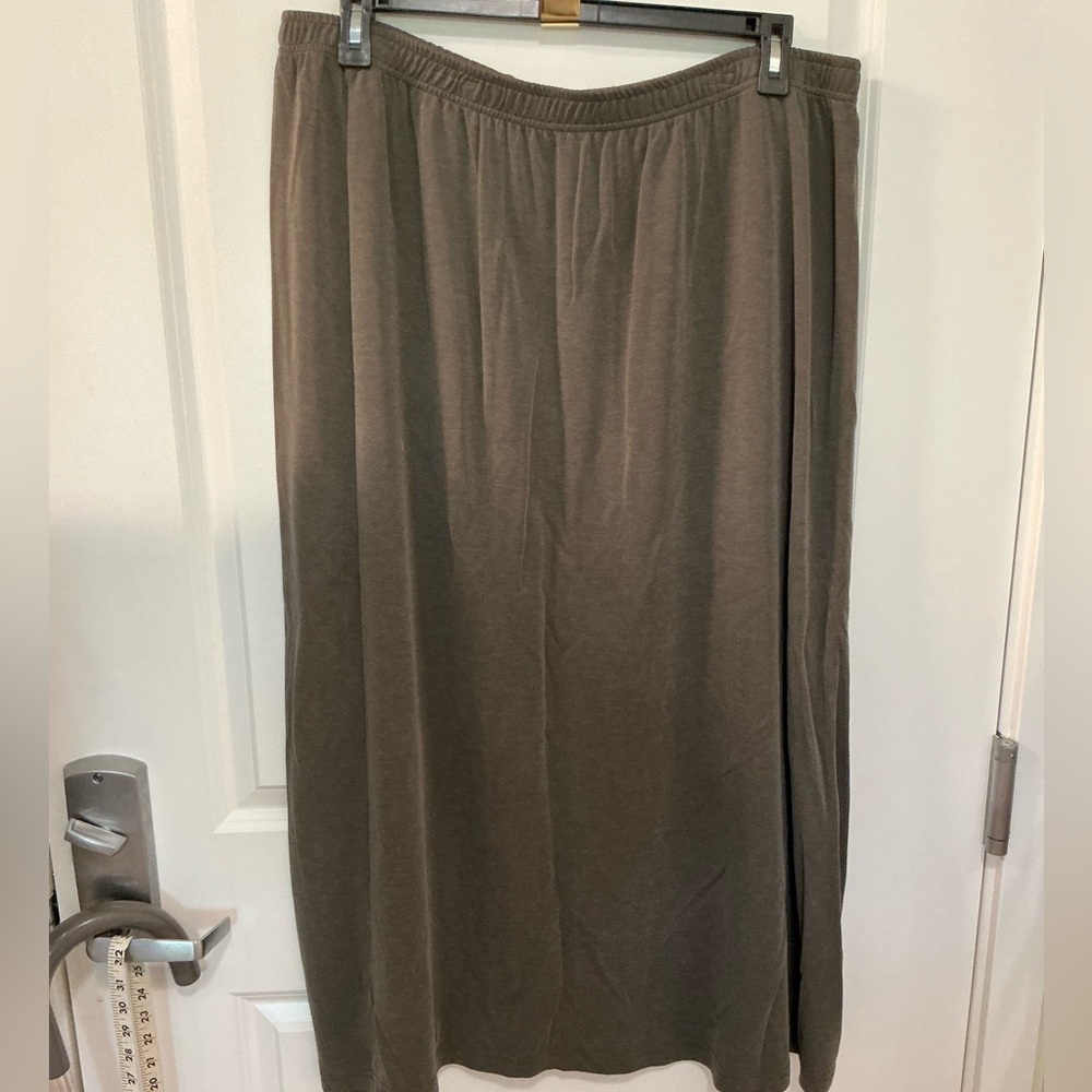 2X skirt